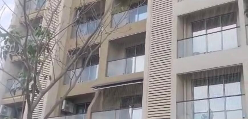 3 BHK Flat in Thane